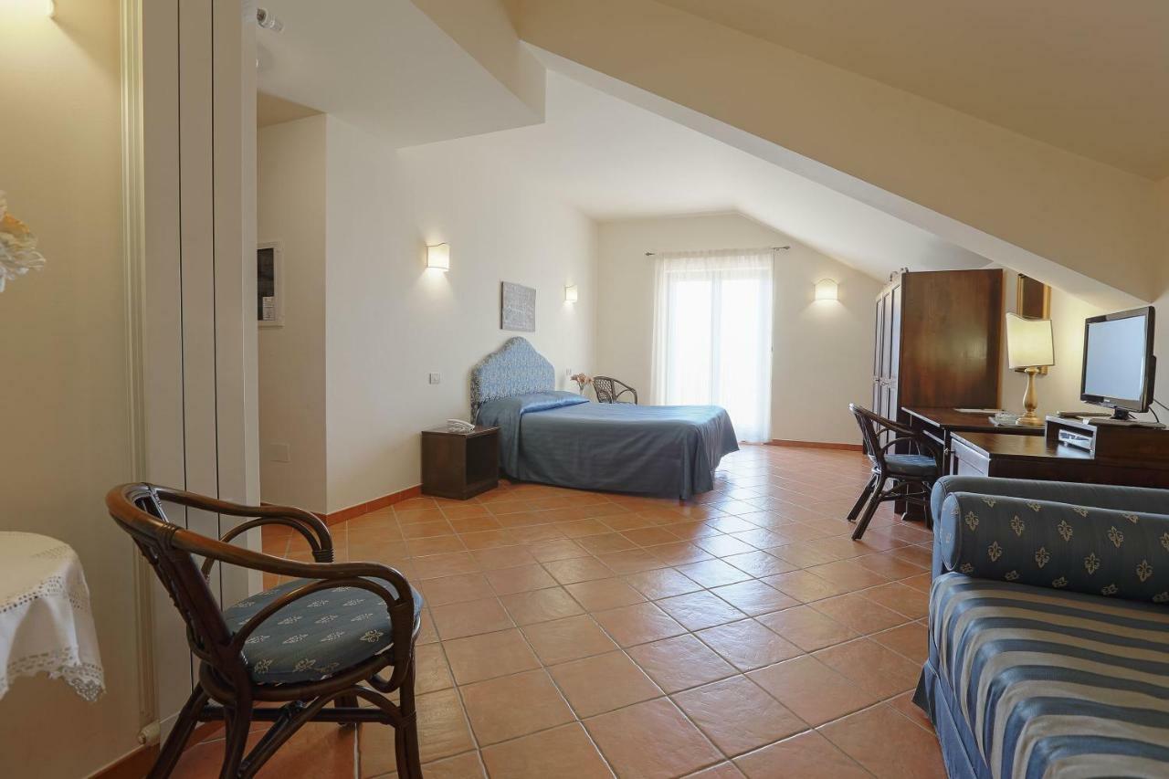 Pigna D'Oro Country Hotel Santo Stefano Quisquina Exterior foto